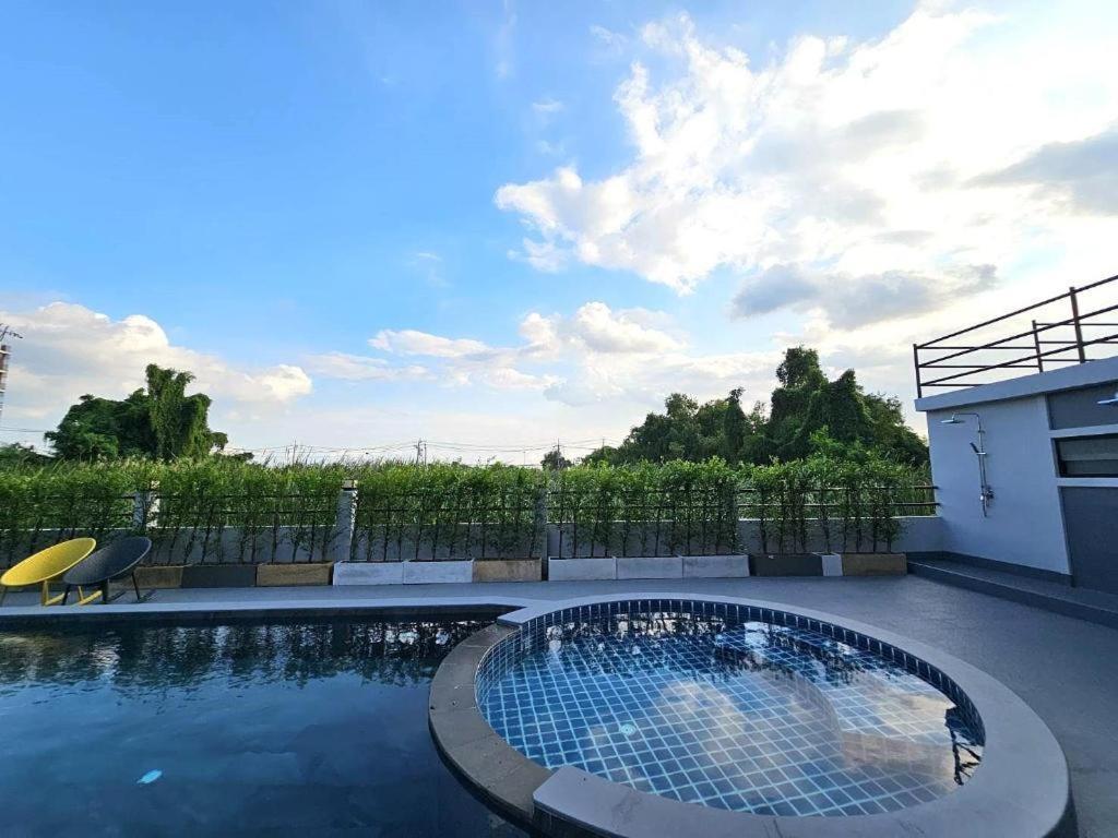 Surestay By Best Western Iconic Suvarnabhumi Bang Bo Екстер'єр фото