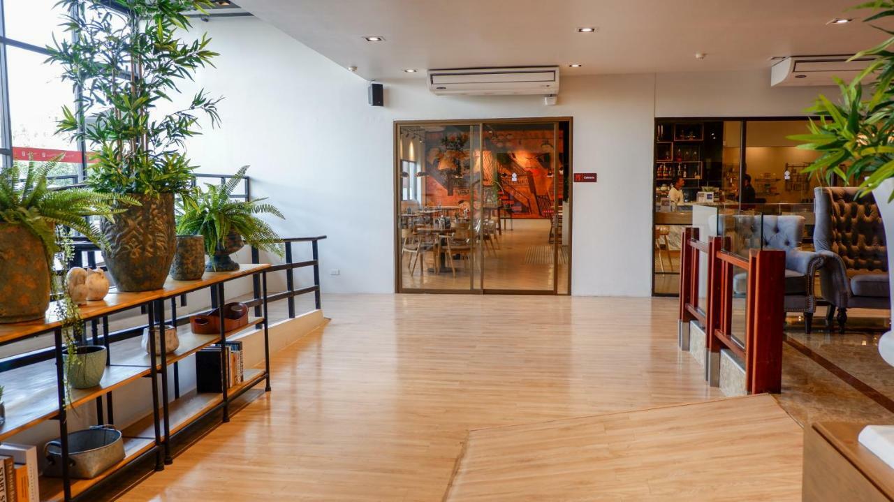 Surestay By Best Western Iconic Suvarnabhumi Bang Bo Екстер'єр фото